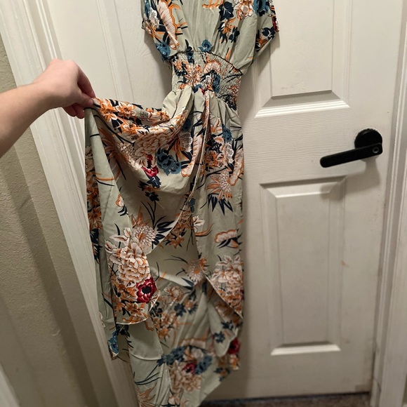 Sleeveless High Low Slit Floral Dress - Picture 3 of 4